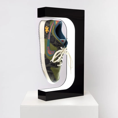 FLOAT SNEAKER STAND